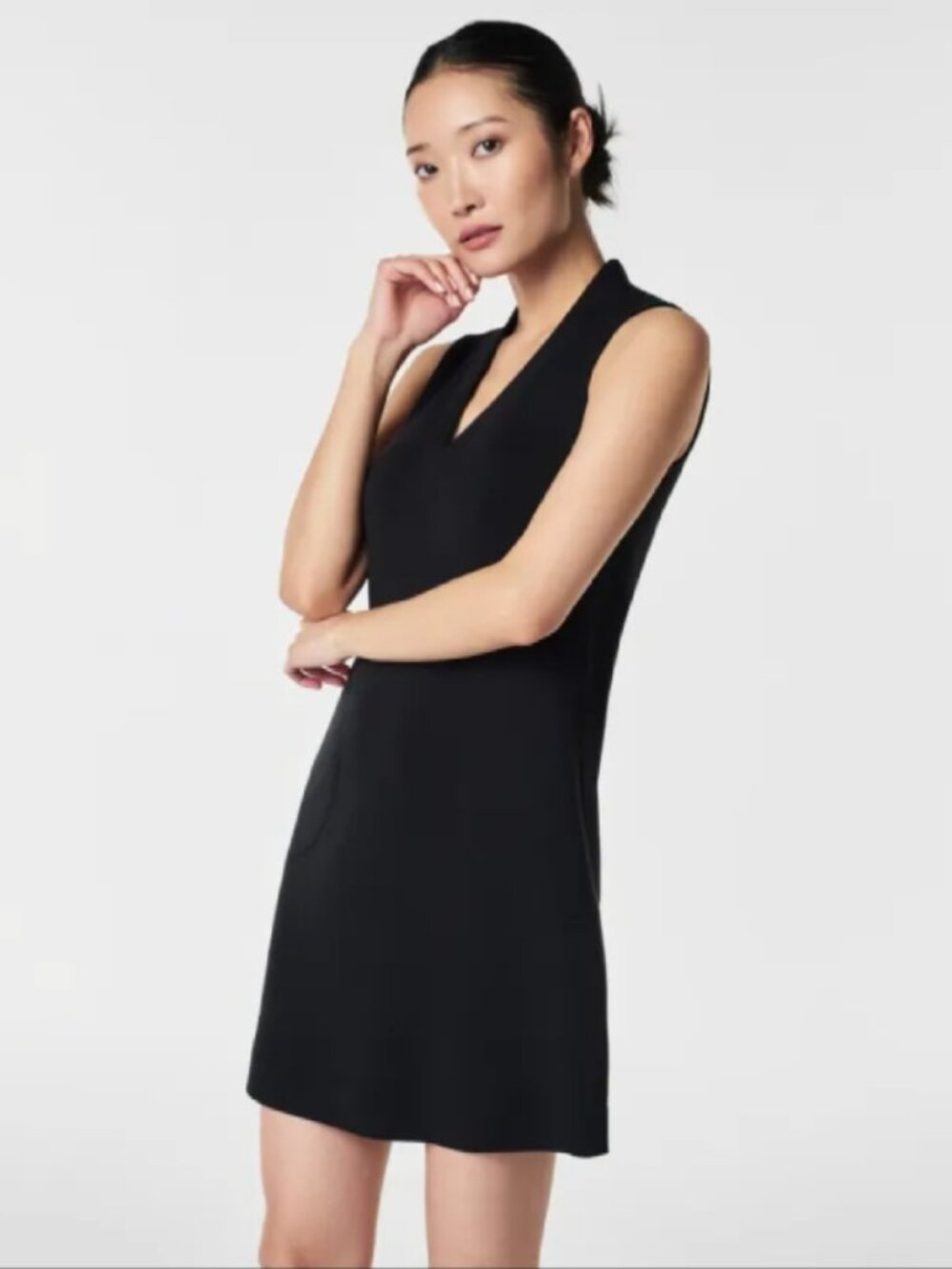 SPANX AirEssentials® V-Neck Mini Dress S